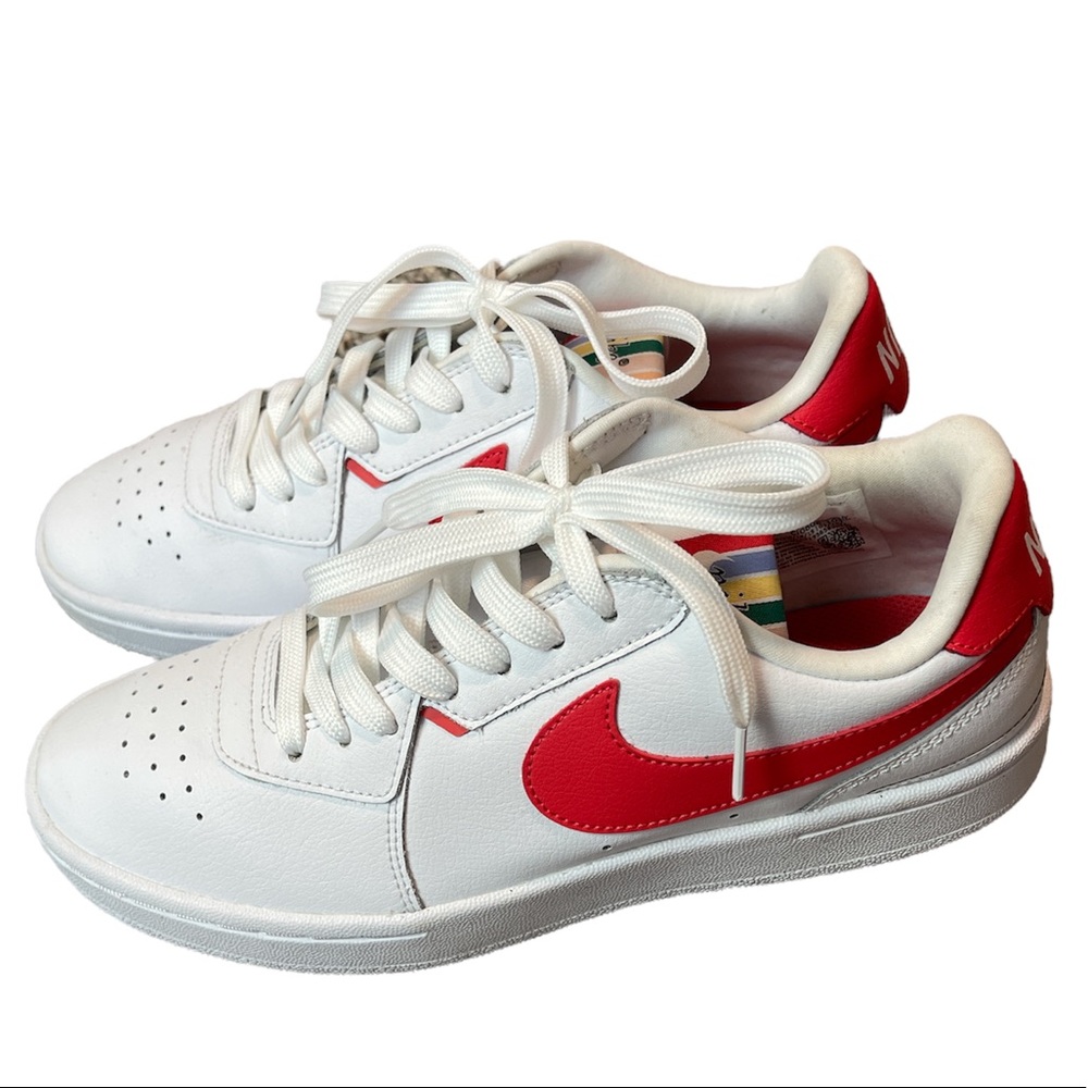 Nike Sneakers - size 7